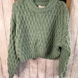 Universal Thread Green Chunky Knit Sweater